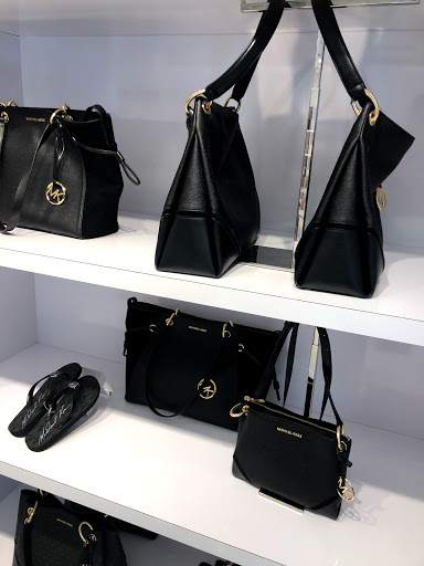Fashion Accessories Store «Michael Kors», reviews and photos, 20-A Killingworth Turnpike #430, Clinton, CT 06413, USA