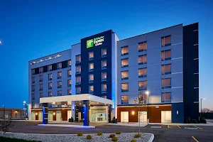 Holiday Inn Express & Suites Windsor East – Lakeshore, an IHG Hotel image