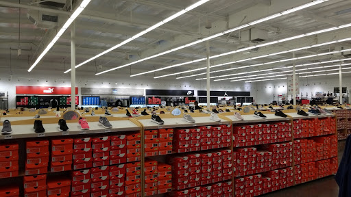 Shoe Store «WSS», reviews and photos, 7900 Sepulveda Blvd, Van Nuys, CA 91405, USA