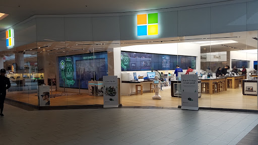 Computer Store «Microsoft Store - Roosevelt Field», reviews and photos, 630 Old Country Rd, Garden City, NY 11530, USA