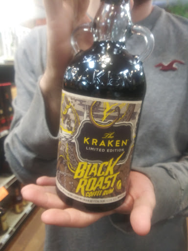 Liquor Store «Hillsboro Liquor Store», reviews and photos, 2055 SE Tualatin Valley Hwy #14, Hillsboro, OR 97123, USA