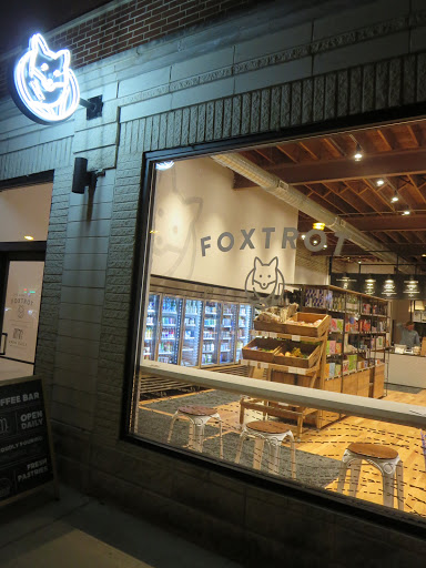 Gourmet Grocery Store «The Market by Foxtrot», reviews and photos, 1019 W Lake St, Chicago, IL 60654, USA