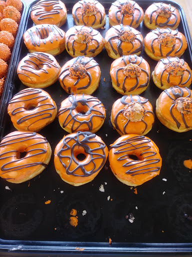 Donut Shop «Yum Yum Donuts», reviews and photos, 12821 Valley View Ave, La Mirada, CA 90638, USA