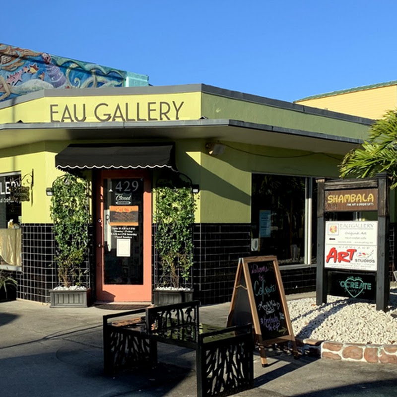 Eau Gallery