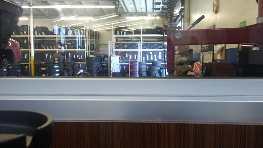 Auto Parts Store «Pep Boys Auto Parts & Service», reviews and photos, 14845 E 14th St, San Leandro, CA 94578, USA