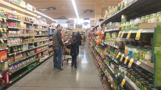 Supermarket «Metro Market», reviews and photos, 4075 N Oakland Ave, Shorewood, WI 53211, USA