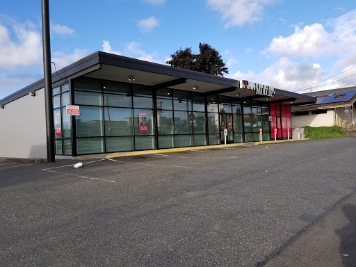 Cell Phone Store «T-Mobile», reviews and photos, 5914 6th Ave, Tacoma, WA 98406, USA