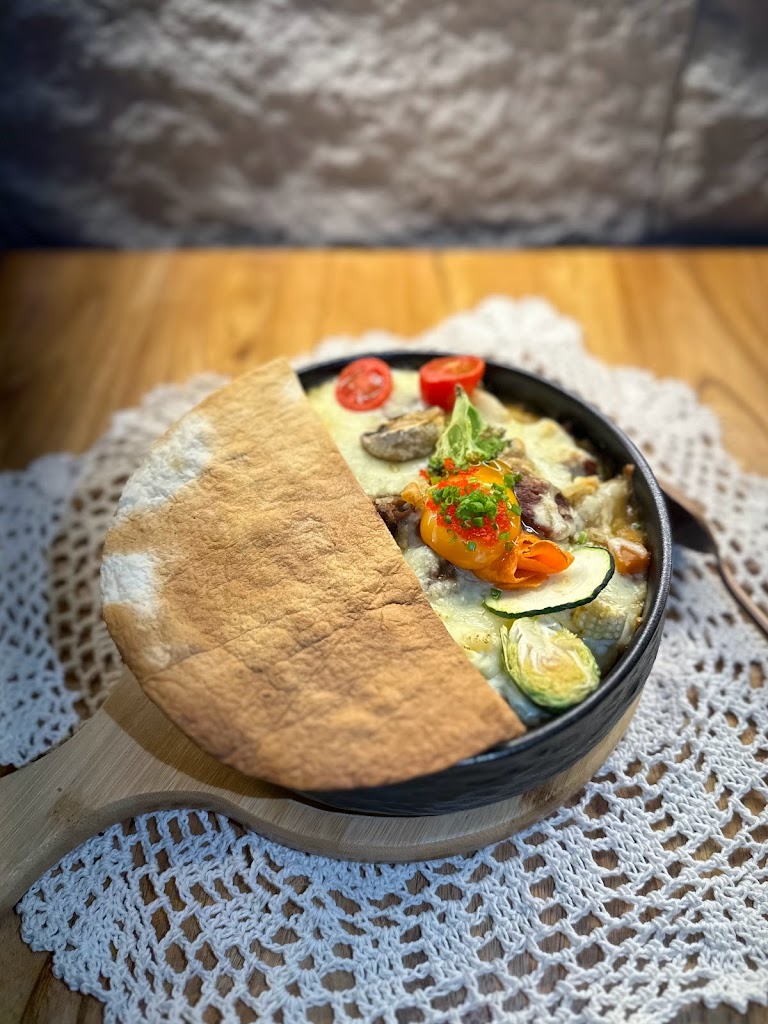 旿野曜初｜早午餐｜義式料理｜歐陸式料理｜咖啡｜手作甜點｜哈士奇狗勾 的照片