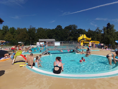 Piscine aqualudique du Lac de Mondon à Cromac