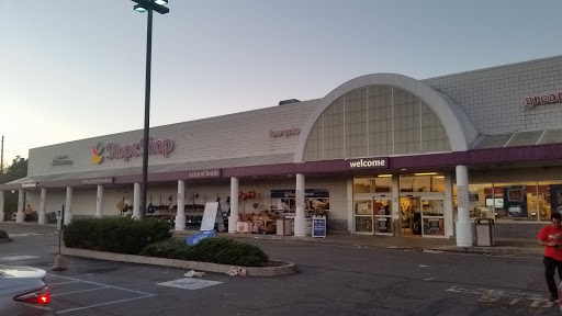 Grocery Store «Super Stop & Shop», reviews and photos, 20 Washington Ave, Dumont, NJ 07628, USA