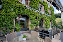 Extérieur du Hôtel Restaurant Logis La Brasserie à Treignac - n°3