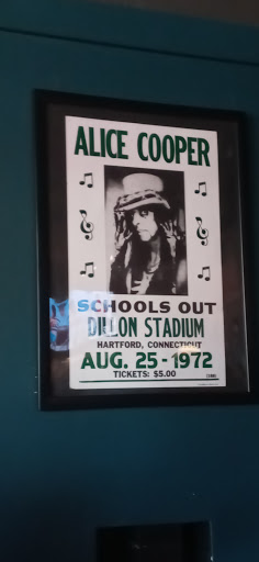 Live Music Venue «The Winchester», reviews and photos, 12112 Madison Ave, Lakewood, OH 44107, USA