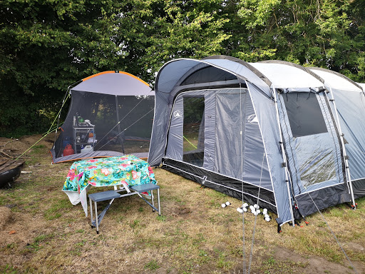 The Bruce Arms - Pub and Campsite