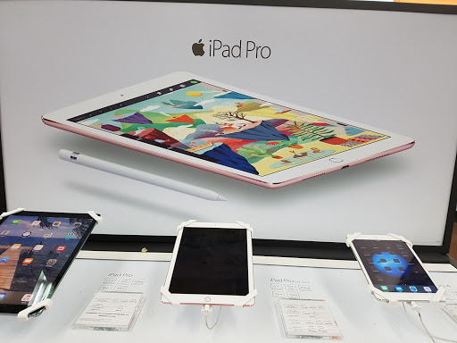 Cell Phone Store «Cellular Of Miami», reviews and photos, 6790 Collins Ave, Miami Beach, FL 33141, USA