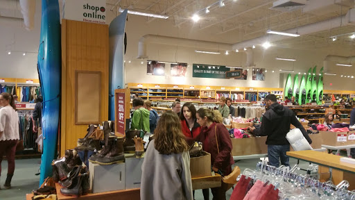 Clothing Store «L.L. Bean Outlet», reviews and photos, 31 Gusabel Ave, Nashua, NH 03063, USA