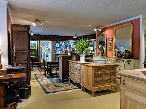 Pigfish Lane Antiques and Interiors