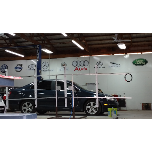 Auto Repair Shop «European Service Center», reviews and photos, 5114 Tracy St, Dallas, TX 75205, USA