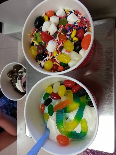 Frozen Yogurt Shop «Lickity Split Yogurt», reviews and photos, 6716 Madison Ave #10, Fair Oaks, CA 95628, USA