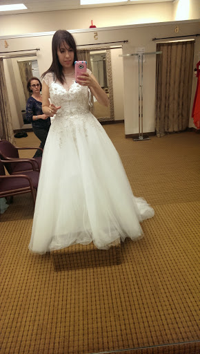 Bridal Shop «Allure Bridal Salon», reviews and photos, 29457 W 6 Mile Rd, Livonia, MI 48152, USA