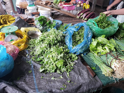 Cua Dai local market