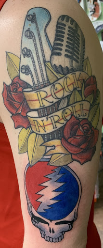 Tattoo Shop «A Thin Line Tattoo», reviews and photos, 9 E Wilson St, Batavia, IL 60510, USA