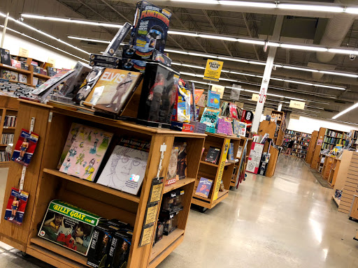 Book Store «Half Price Books», reviews and photos, 1075 E Golf Rd, Schaumburg, IL 60173, USA