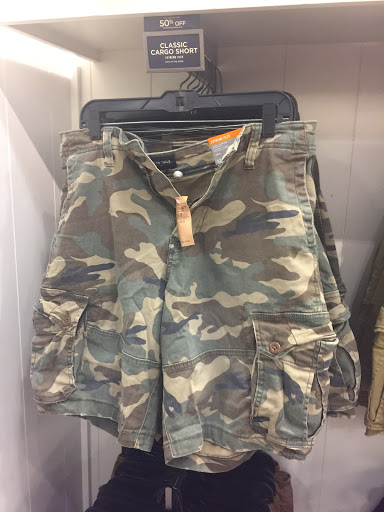 Clothing Store «AEO Factory Store», reviews and photos, 8200 Vineland Ave Suite 101, Orlando, FL 32821, USA