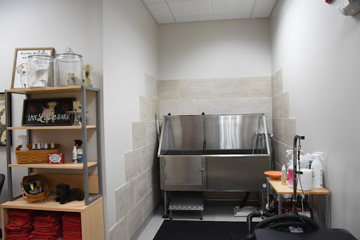 Pet Supply Store «Brown Dog Bakery», reviews and photos, 2310 SE Delaware Ave, Ankeny, IA 50021, USA