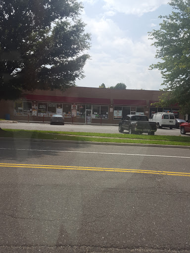 Liquor Store «Triangle Liquors», reviews and photos, 1409 Ritchie Marlboro Rd, Capitol Heights, MD 20743, USA