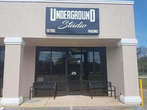 Explore honey bee tattoo ideas, creative tattoo ideas in Mobile, available at Underground Studio