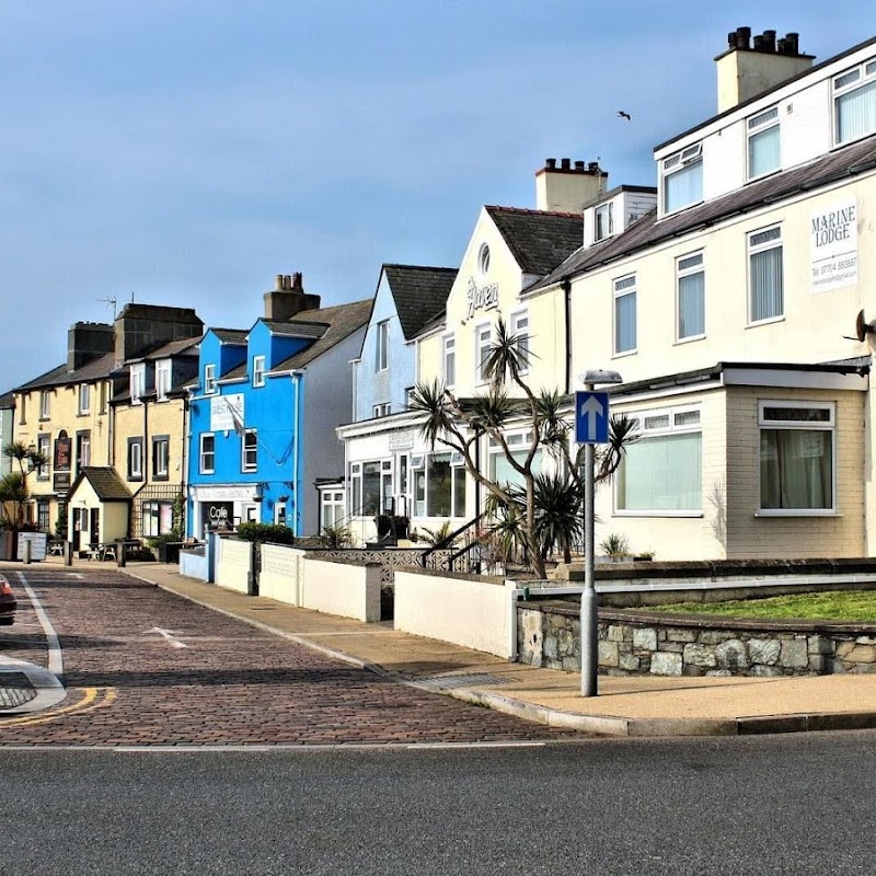 The Hut Sea Front Inn Holyhead