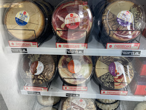 Grocery Store «Schnucks», reviews and photos, 109 N Mattis Ave, Champaign, IL 61821, USA