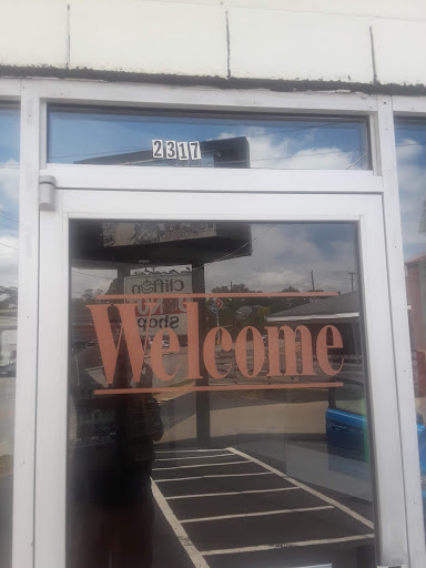 Donut Shop «Clifton Donut Shop», reviews and photos, 2317 Brownsboro Rd, Louisville, KY 40206, USA