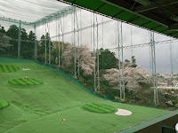 ニュータウン川和ゴルフ