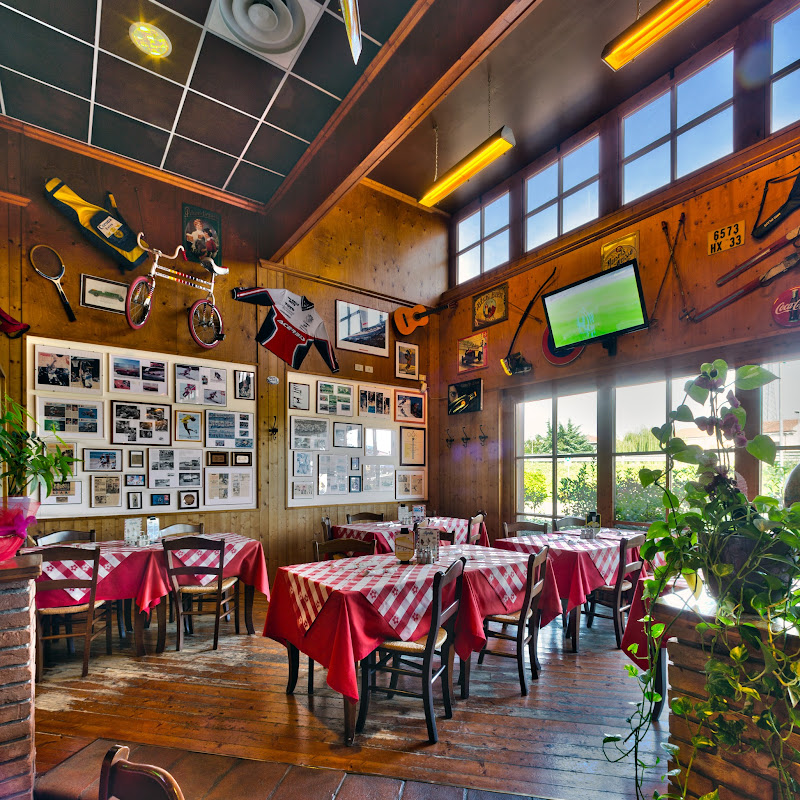 Pepperone Restaurant & Sports Cafè