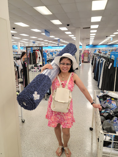 Clothing Store «Ross Dress for Less», reviews and photos, 921 E Commercial Blvd, Oakland Park, FL 33334, USA