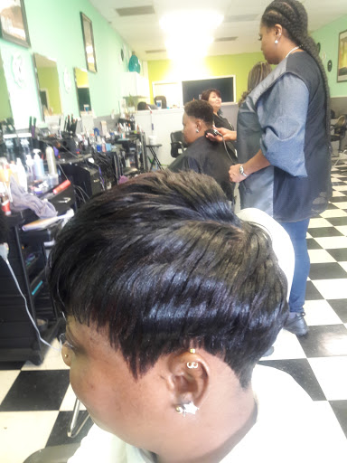 Hair Salon «Hair Season Hair Salon & Barber», reviews and photos, 6331 S Kings Hwy a, Alexandria, VA 22306, USA