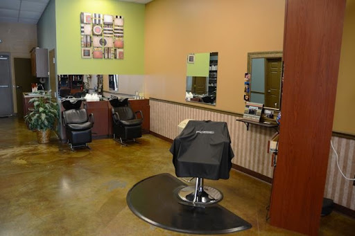 Beauty Salon «The Cutting Edge Salon», reviews and photos, 811 N 12th St, Murray, KY 42071, USA