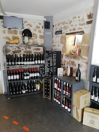 Atmosphère du Restaurant LA TAB' DES VINS à Saint-Benoît - n°12