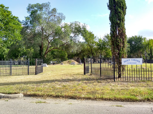 Holy Cross Cemetery