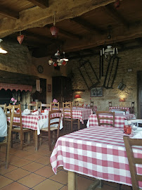 Atmosphère du Restaurant français Moulinier Janine à Sergeac - n°2