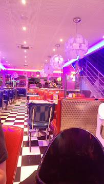 Atmosphère du Restaurant américain Memphis - Restaurant Diner à Valenciennes - n°8
