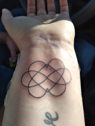 Tattoo Shop «High Priestess Piercing & Tattoo», reviews and photos, 525 E 13th Ave, Eugene, OR 97401, USA