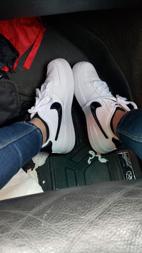 Sporting Goods Store «Nike Factory Store», reviews and photos, 2200 Petaluma Blvd N #100, Petaluma, CA 94952, USA