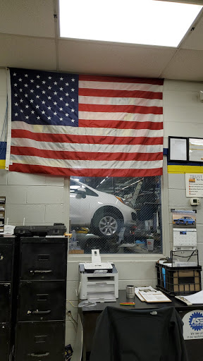 Auto Repair Shop «Tread Quarters Discount Tire», reviews and photos, 1105 Dam Neck Rd, Virginia Beach, VA 23454, USA