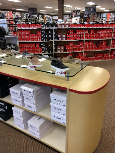 Shoe Store «Famous Footwear», reviews and photos, 975 I-30 Frontage Rd, Rockwall, TX 75087, USA