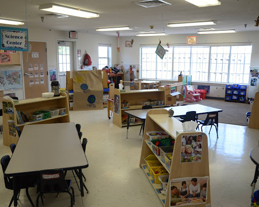 Day Care Center «La Petite Academy of Crystal Lake, IL», reviews and photos, 190 S Illinois Rte 31, Crystal Lake, IL 60014, USA