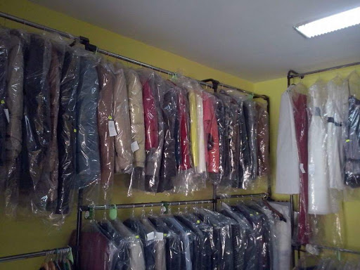 Tintorería y Reparación del Calzado Roberto Almena en Tordesillas, Valladolid