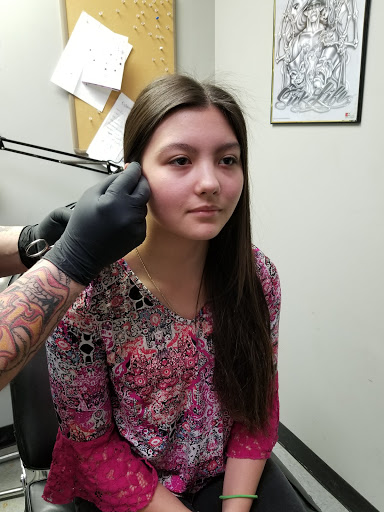 Tattoo Shop «Skin Flix Tattoos», reviews and photos, 2149 Pearl Rd, Brunswick, OH 44212, USA