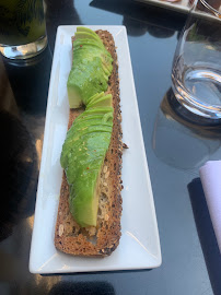 Avocado toast du Restaurant Café 52 - Paris 1 - n°3